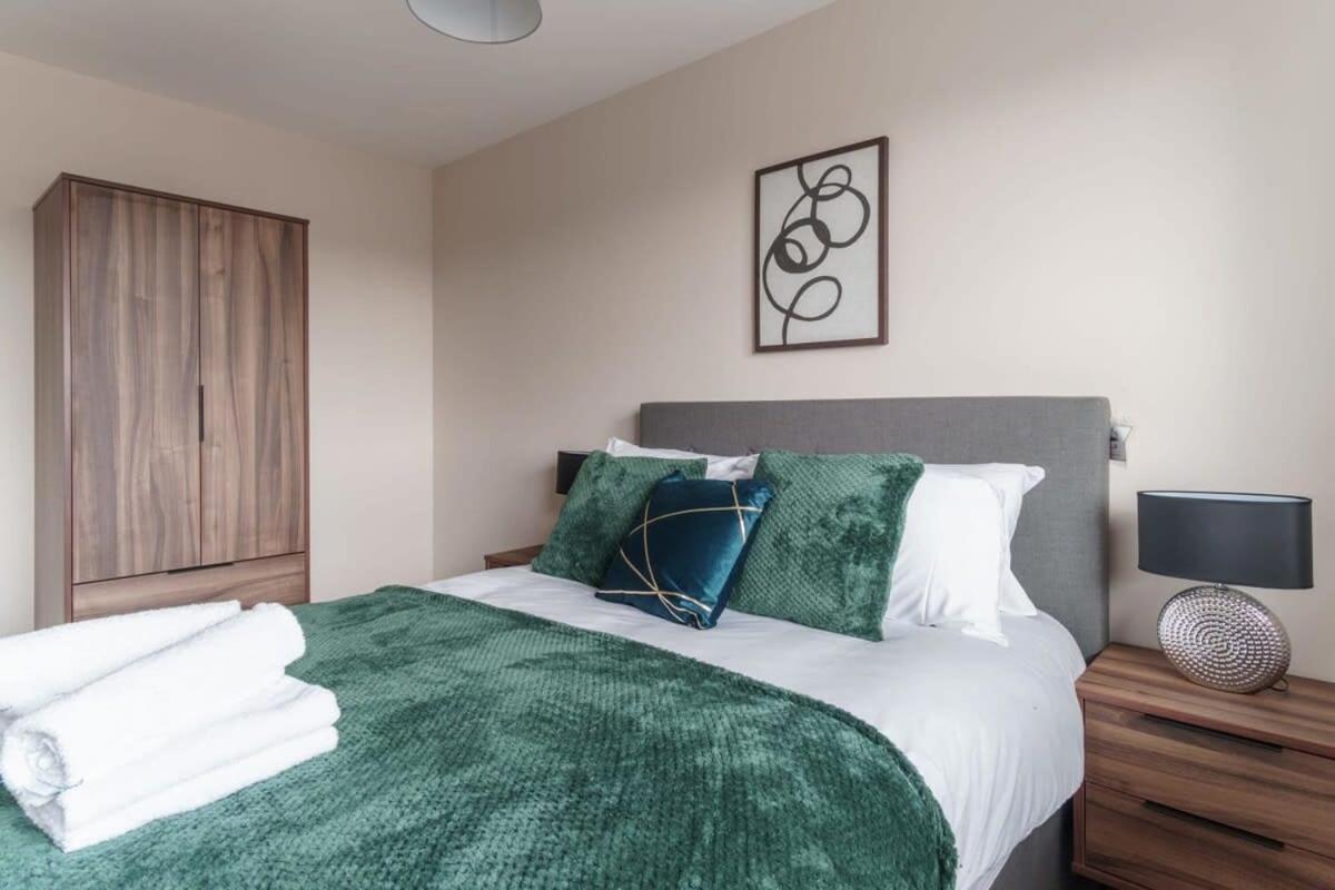 Bright 2 Bed Apartment Manchester - Sleeps 4 外观 照片