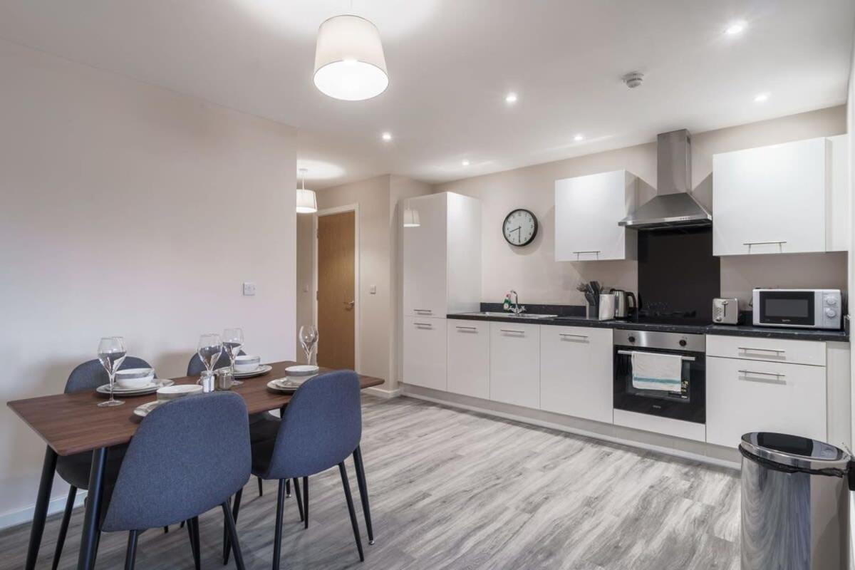 Bright 2 Bed Apartment Manchester - Sleeps 4 外观 照片